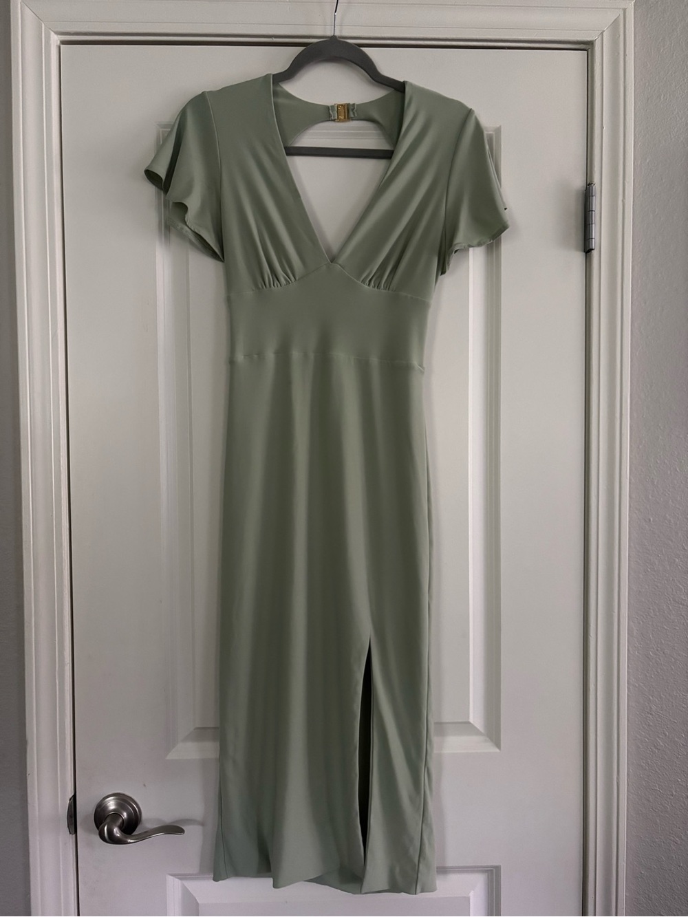 AYM Studios Hyde Sage V-Neck Short Sleeve Maxi Dress with Front Slit Size Medium